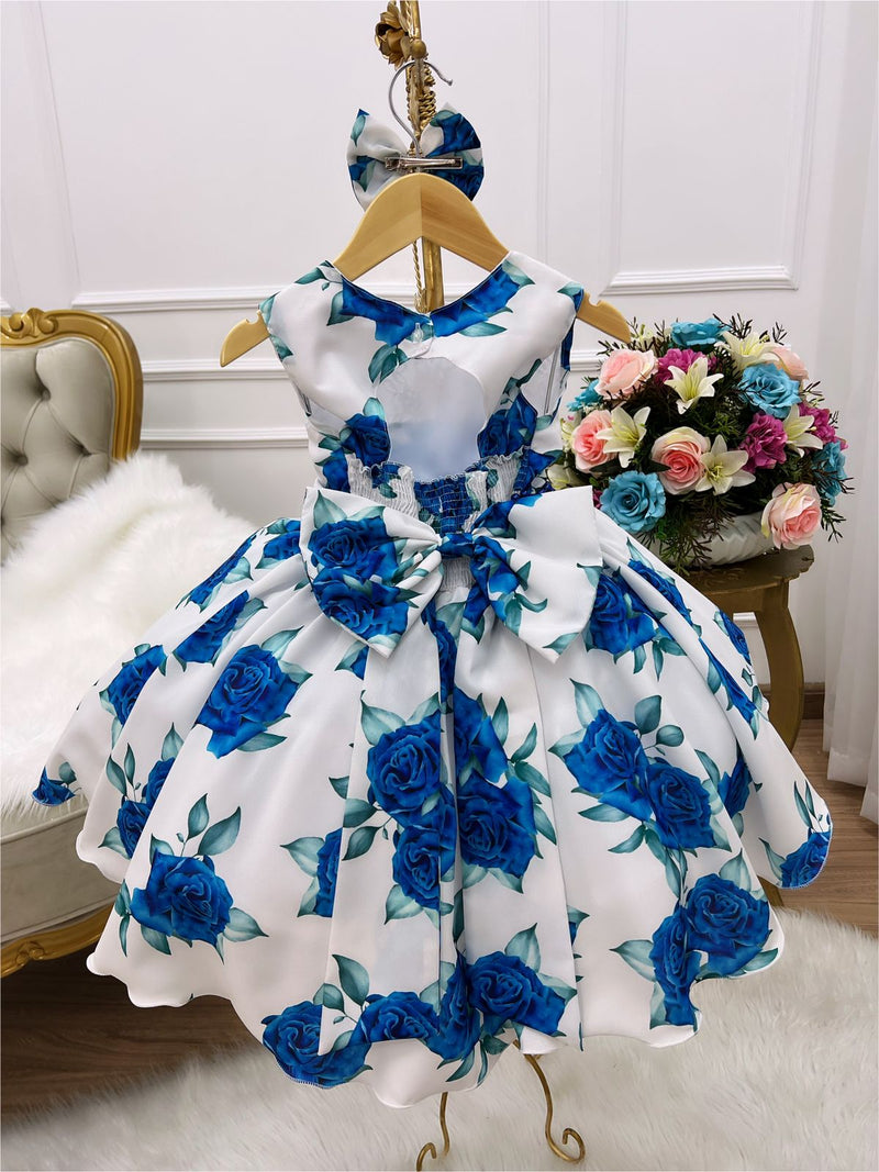 Vestido Infantil Off Rosas Azuis Laço Cinto Pérolas Luxo