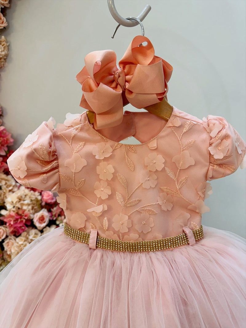 Vestido Infantil Salmão Bordado e Apliques de Flores Pérolas